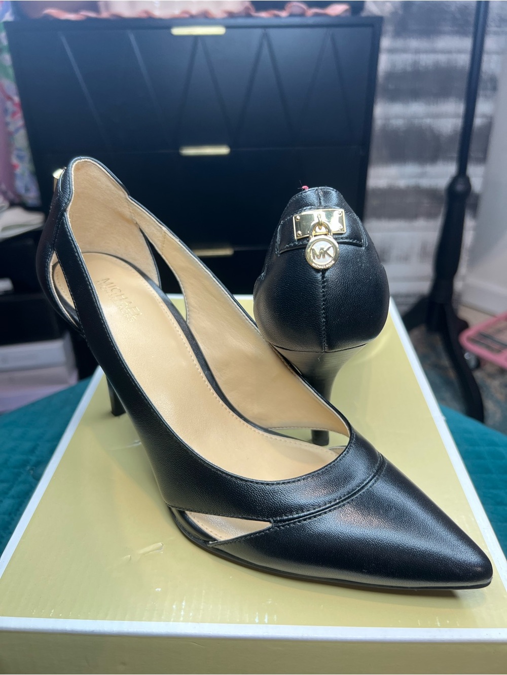 Michael Kors Hamilton Mid Pump Pointed Toe Black Heels US 7.5 M